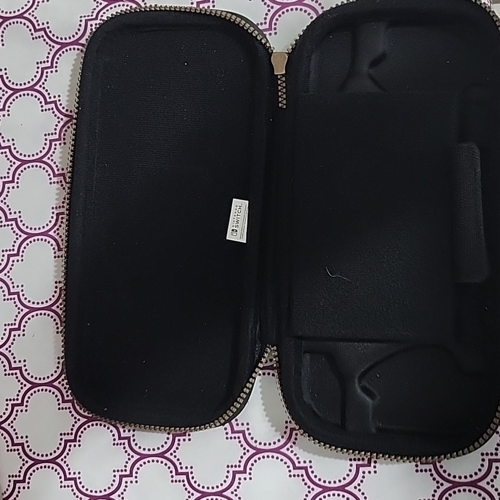 Leather case - Picture 2 of 2